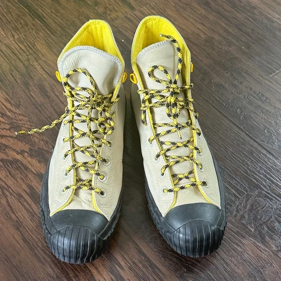 Converse Leather High-Top Sneakers in Beige and Yellow, Men’s Size 11, Like New